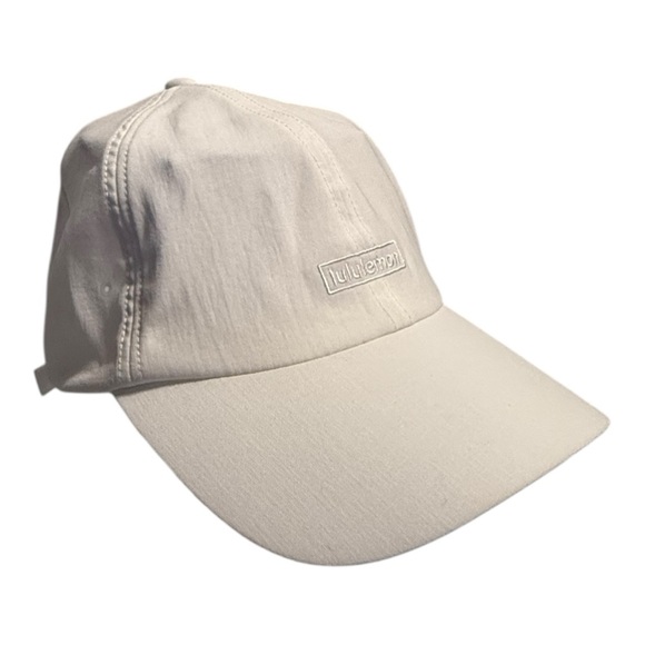 Lululemon Women’s White Embroidered Baller Hat Soft - Picture 3 of 8